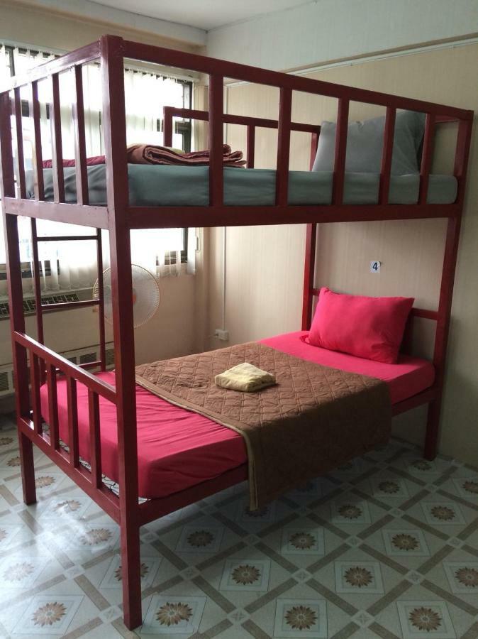 Changphuakgate Guesthouse Čiang Mai Exteriér fotografie