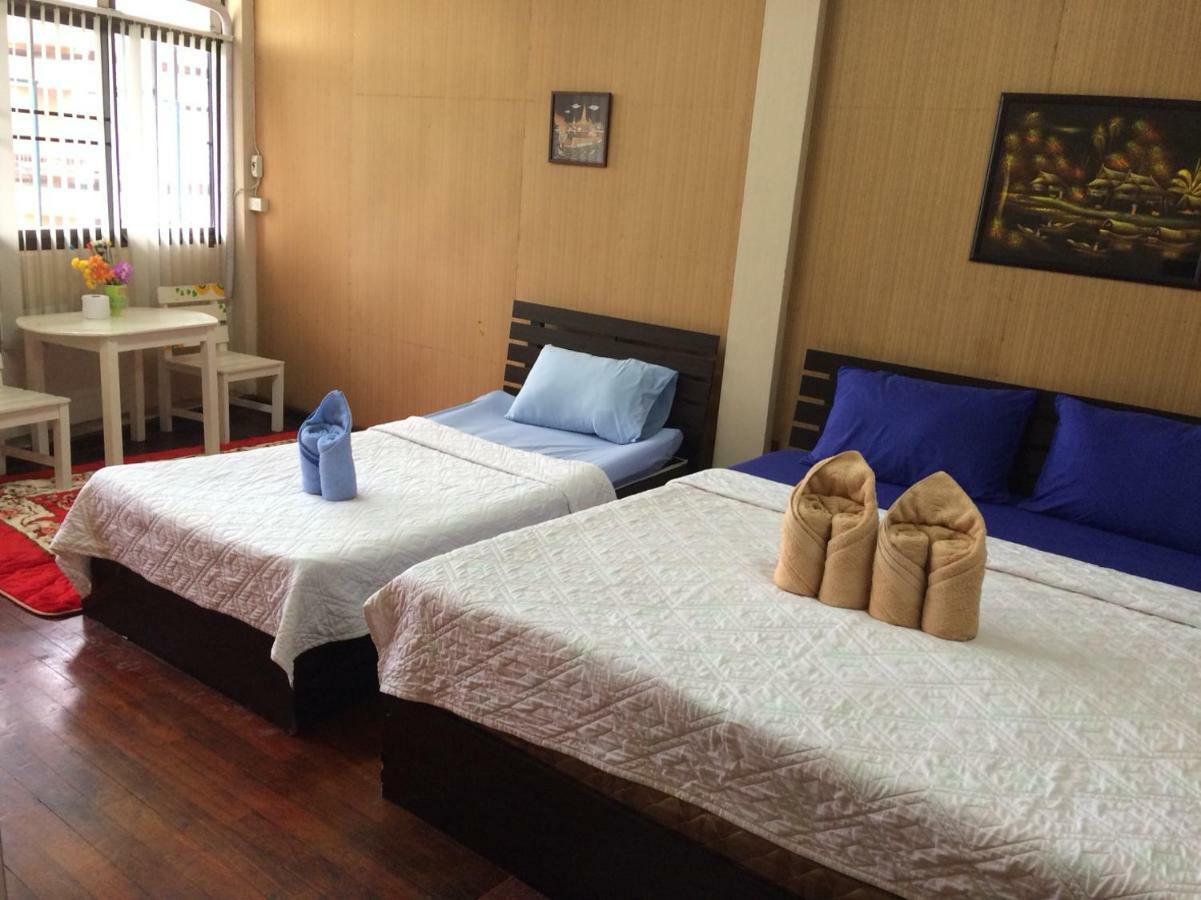 Changphuakgate Guesthouse Čiang Mai Exteriér fotografie