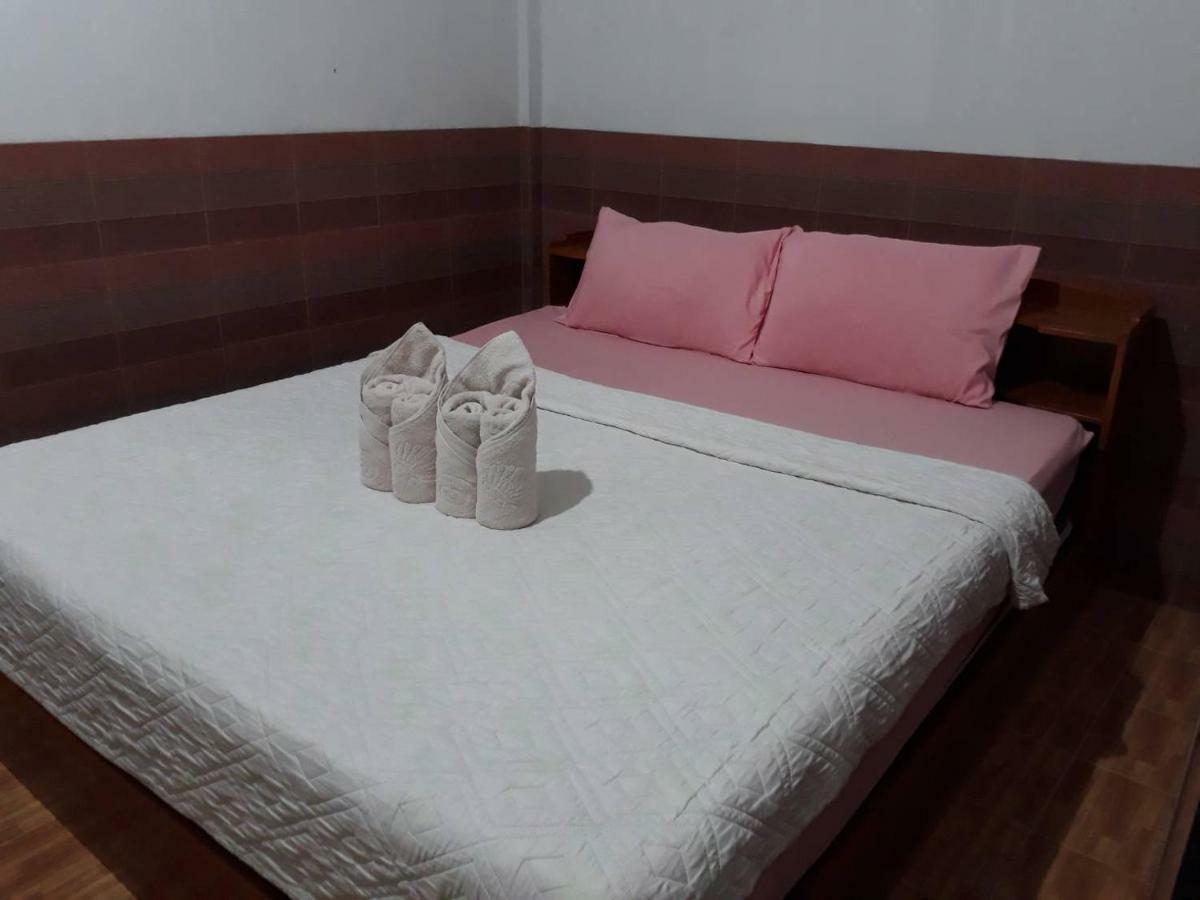 Changphuakgate Guesthouse Čiang Mai Exteriér fotografie
